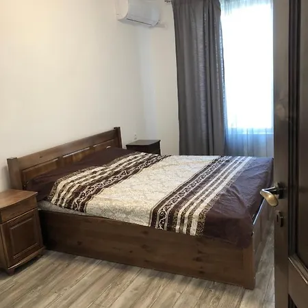 Ivan's Kapana With Garage بلوفديف